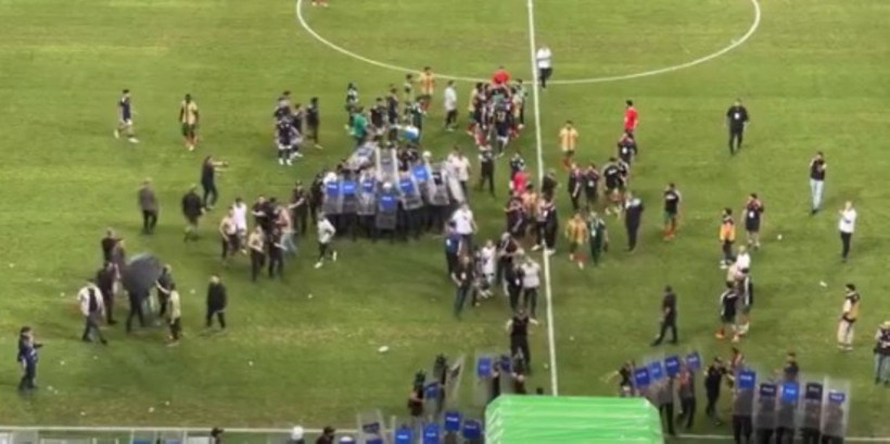 Diyarbakır’da olaylı maç: Amed-Erzurum karşılaşmasında ortalık karıştı - Resim: 5