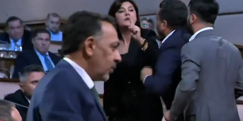 İBB Meclisi'ni karıştıran söz. CHP'li kadın üyeye skandal söz - Resim : 1