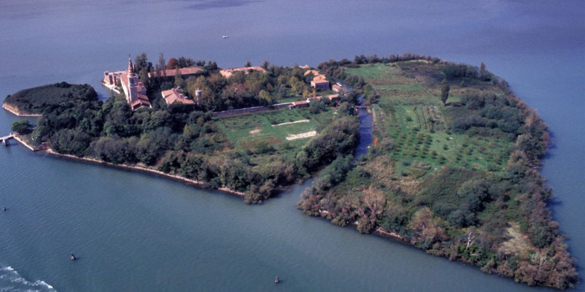Turistlerden kaçmak için ada satın aldılar - Resim: 8