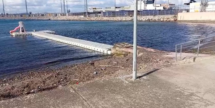 Ekipleri harekete geçiren görüntü. Denizin yüzeyi kırmızıya büründü - Resim : 1
