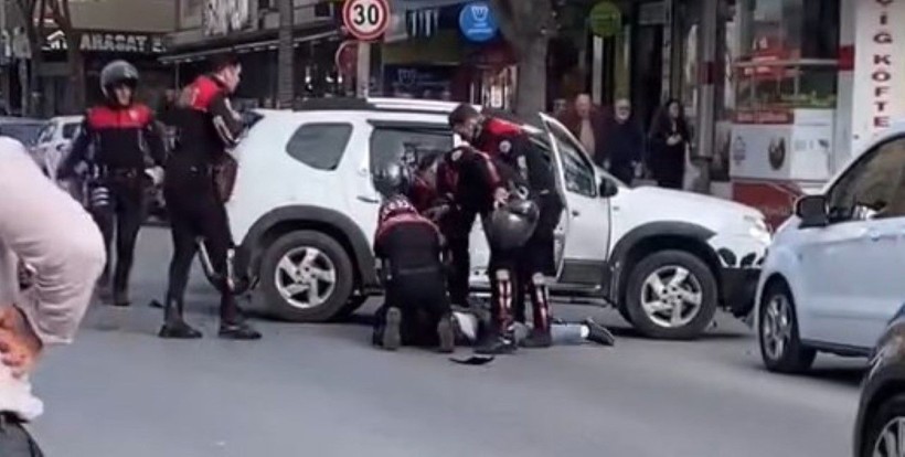 Polisten kaçtı, aracın camları kırılarak etkisiz hale getirildi - Resim: 1