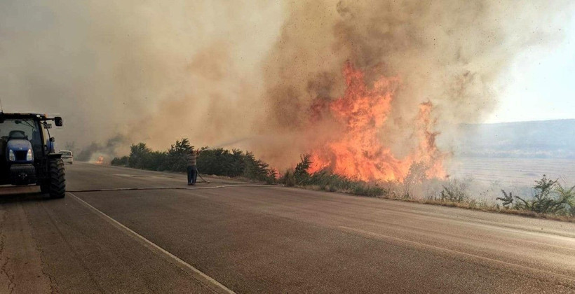 Edirne'de yangın kâbusu: Sınıra giden yol bir süre kapalı kaldı - Resim: 5
