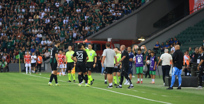 Kocaeli'deki tek gollü maça VAR kararları ve direkler damga vurdu! - Resim : 1