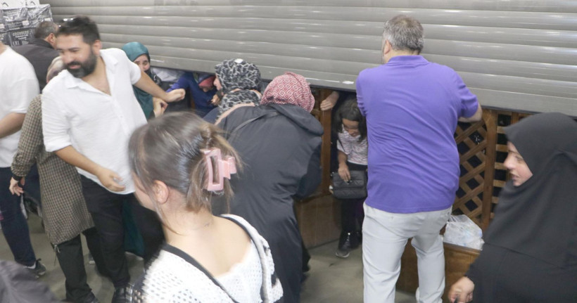 Yüzde 50 izdihamı: Birbirlerini ezdiler - Resim: 6