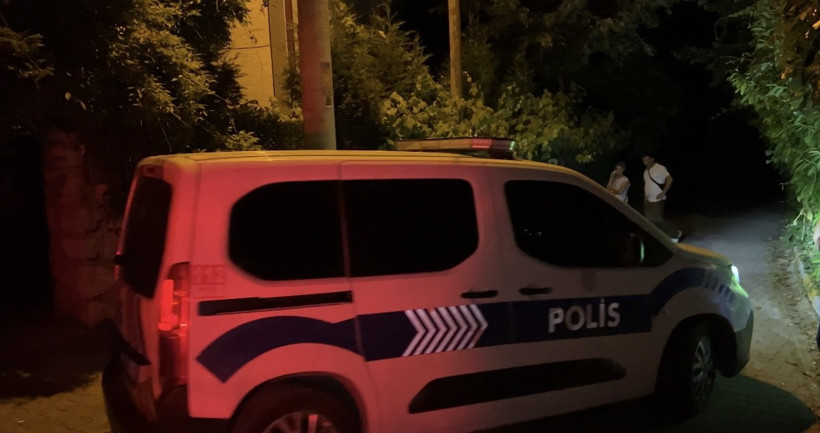 Deniz Akkaya polis nezaretinde evden tahliye edildi - Resim : 2