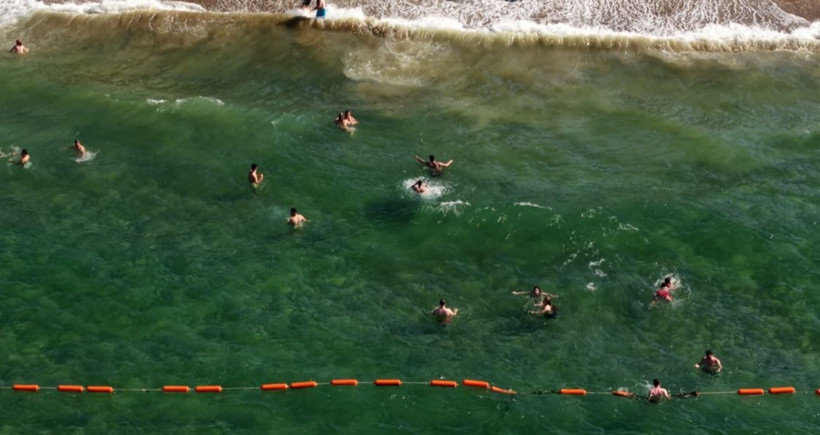 Nüfusu yazın 12 kat artıyor - Resim : 1