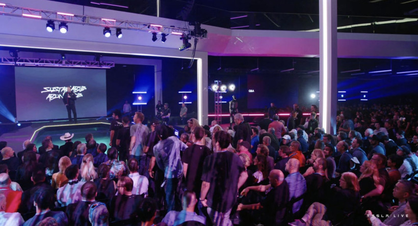 Tesla, Elon Musk'a 1 trilyon dolar ödeyecek - Resim : 1