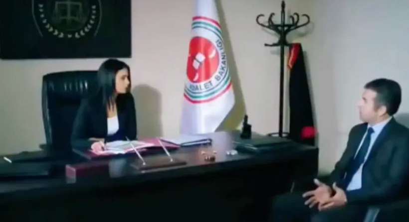 Kurtlar Vadisi&rsquo;nde fon vurgunu sahnesi. Savcı Leyla&rsquo;nın odasındaki konuşma yeniden g&uuml;ndemde - Resim : 2