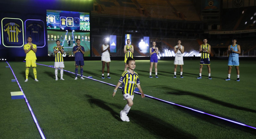 Fenerbahçe’nin forma lansmanına damga vuran İkra - Resim: 8