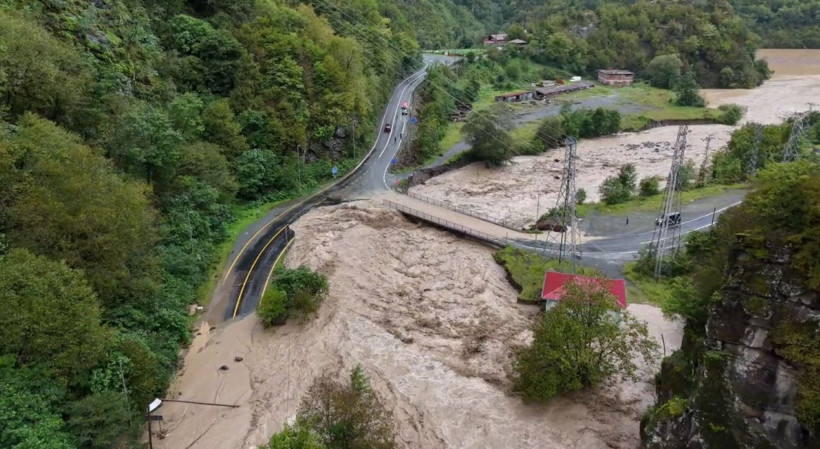 Köprüler-bungalovlar sele kapıldı, turuncu alarm verildi - Resim: 12