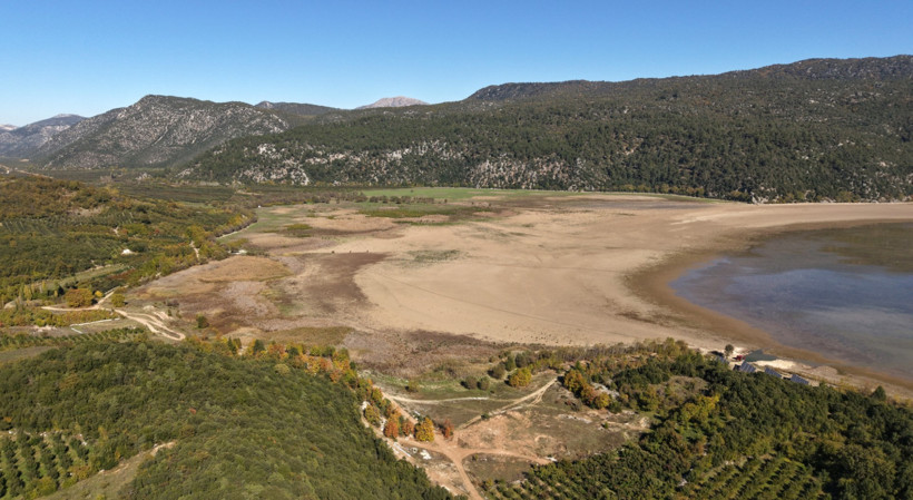 Su 300 metre çekildi, milli park statüsü tehlikede - Resim : 2