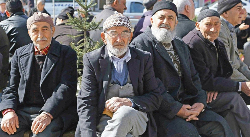 Emekli maaşlarında ocak zammında tüm hesaplar değişti! Bu rakamlar ilk kez konuşuluyor - Resim: 1