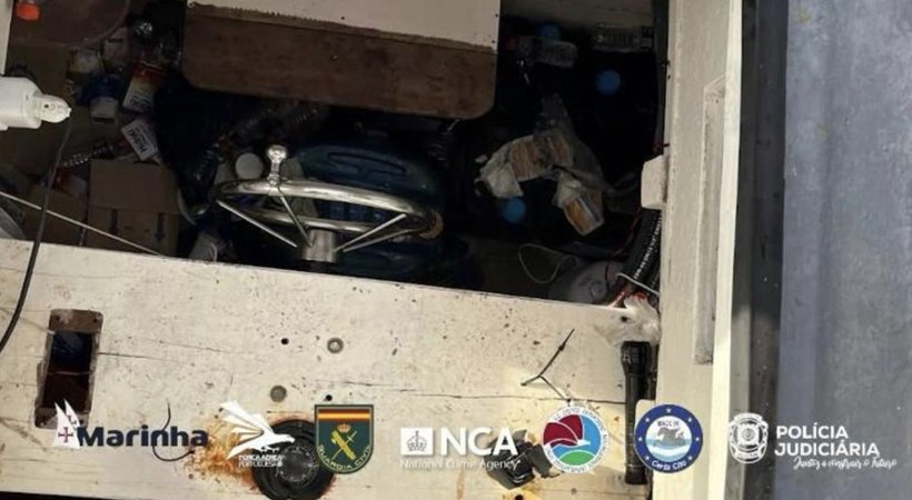 Uyuşturucu kaçakçıları el yapımı denizaltıda yakalandılar - Resim: 7