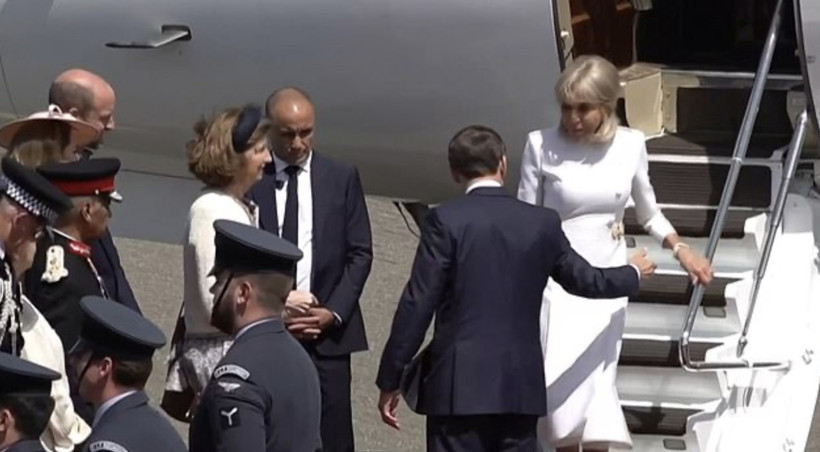 Macron'a kırmızı halıda şok: First Lady görmezden geldi - Resim : 4