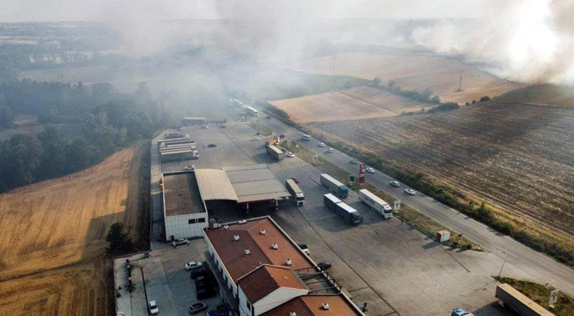 Edirne'de yangın kâbusu: Sınıra giden yol bir süre kapalı kaldı - Resim: 30