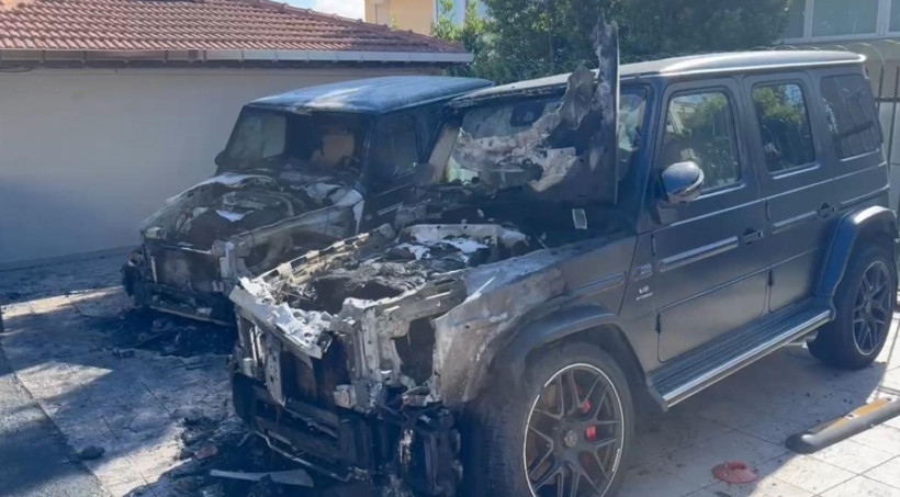 30 milyon lira değerindeki cipler kundaklandı - Resim : 1