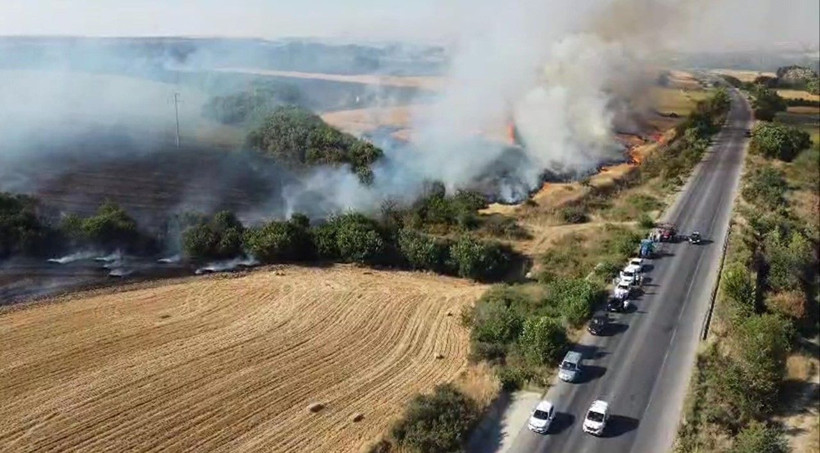 Edirne'de yangın kâbusu: Sınıra giden yol bir süre kapalı kaldı - Resim: 28