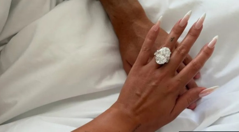 Ronaldo, 9 yıllık aşkına evlenme teklif etti - Resim : 1