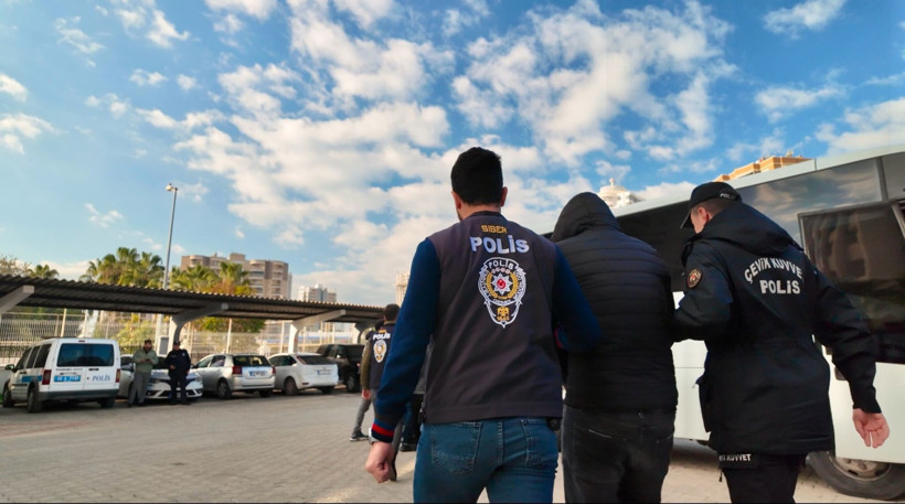 Bahis çetesi çökertildi: İşlem hacmi 700 milyondan fazla - Resim : 2