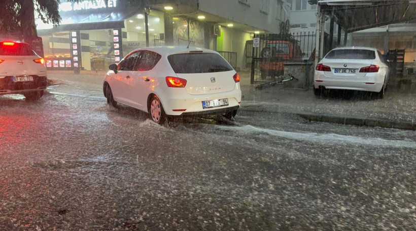 Antalya'da sağanak ve dolu hayatı felç etti - Resim: 4