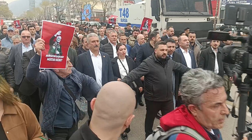 CHP Bursa'da se&ccedil;imi boykot etti: Belediye AKP'ye ge&ccedil;ti - Resim : 1