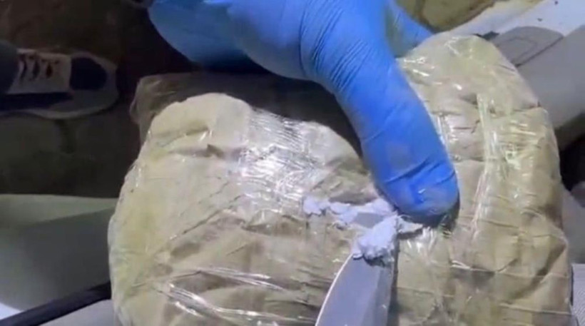 Diyarbakır’da araçta gizlenen 6 kilo kokain ele geçirildi - Resim : 1