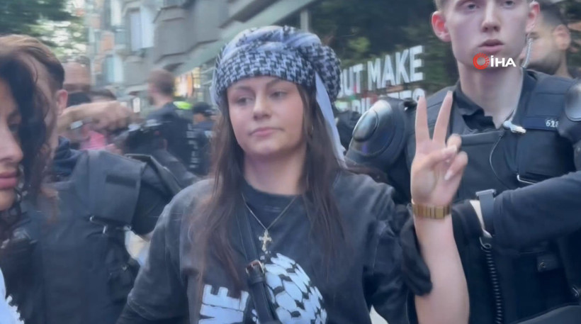 Berlin'deki Filistin gösterisinde polisten sert müdahale - Resim : 1