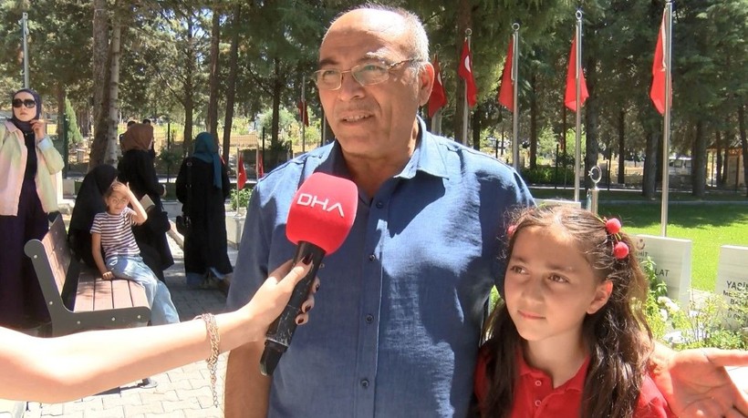 Şehitliklerde arife günü yoğunluğu - Resim: 2