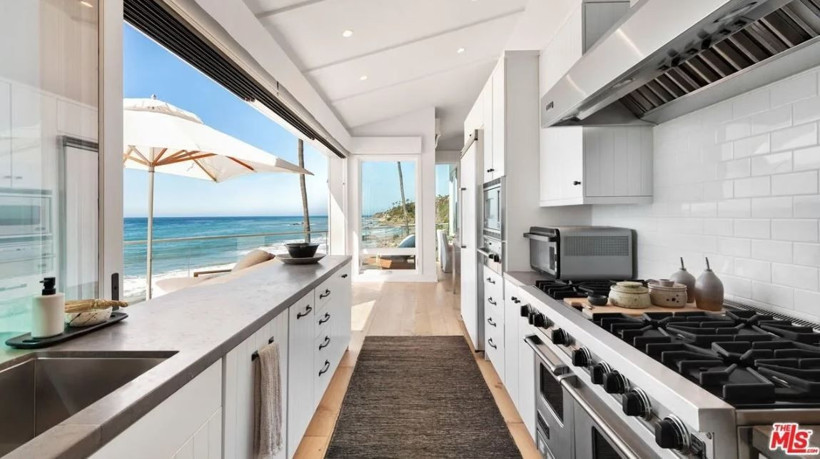 Ünlü oyuncu aylardır lüks villasına alıcı bulamadı: Satmaktan vazgeçti - Resim: 5