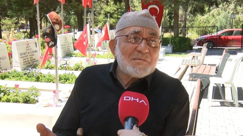 Şehitliklerde arife günü yoğunluğu - Resim: 1