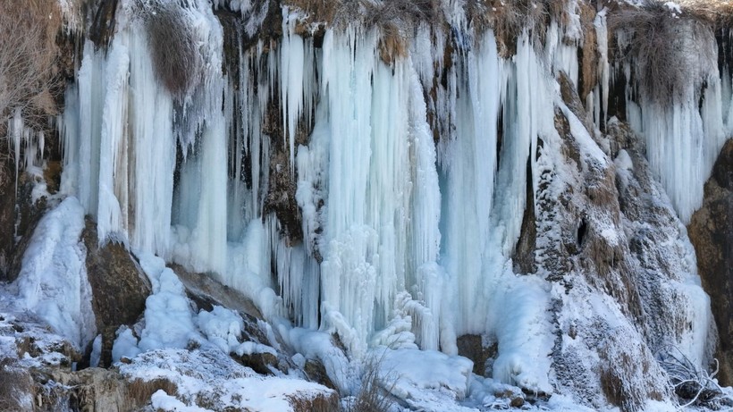 Erzincan'da şelale, göl ve göletler buz tuttu - Resim: 3