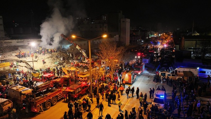 Konya'da bina çöktü: Olay yerinden ilk fotoğraflar - Resim: 41