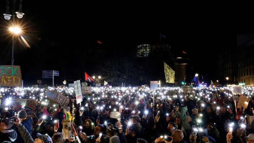 Almanya’da aşırı sağa karşı on binler sokağa çıktı - Resim: 3