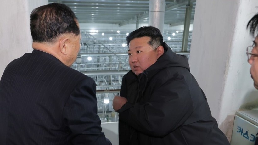 Fabrikaya girdi, talimatı verdi: Kim Jong Un'dan nükleer poz - Resim: 1