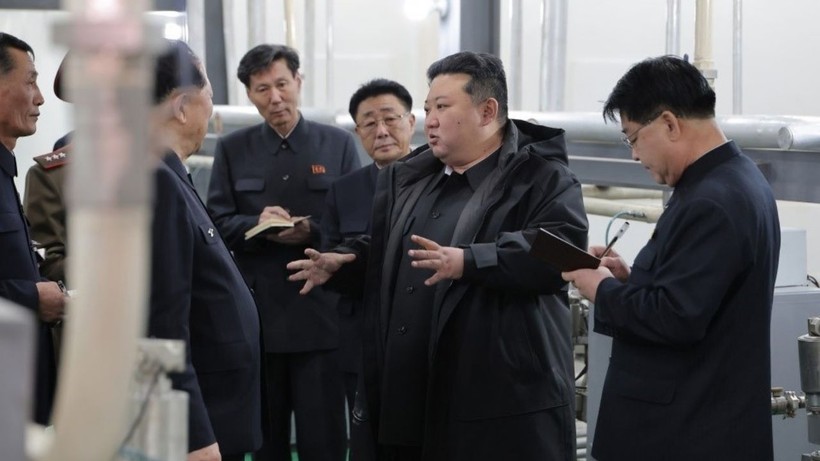 Fabrikaya girdi, talimatı verdi: Kim Jong Un'dan nükleer poz - Resim: 8