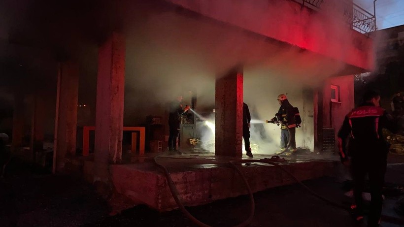 Yaşadığı evi küle çevirdi, gözaltına alındı - Resim: 5