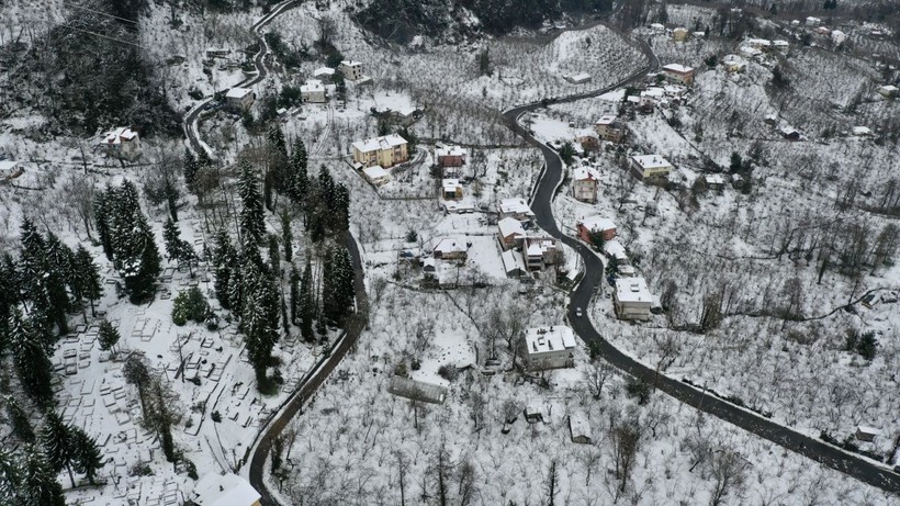 Karadeniz beyaza büründü, bin 28 köyün yolu kapandı - Resim: 2