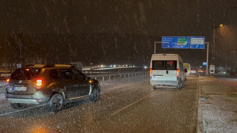 İstanbul'da kar yağışı - Resim: 1