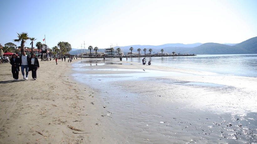 İzmir'in ardından İstanbul’da da deniz çekildi - Resim: 15