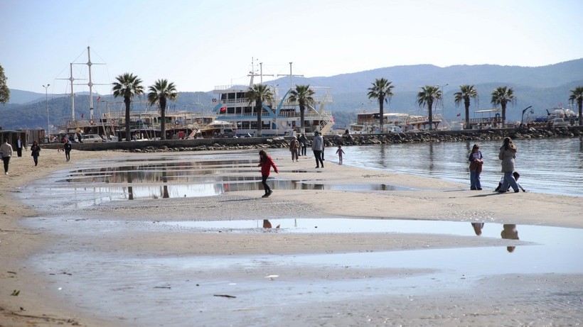 İzmir'in ardından İstanbul’da da deniz çekildi - Resim: 18