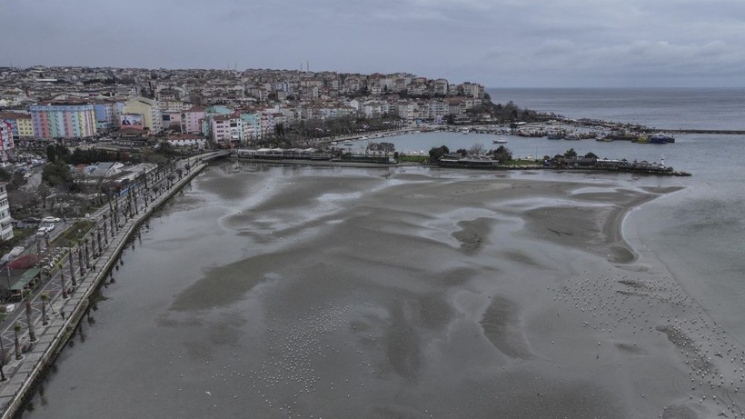 İzmir'in ardından İstanbul’da da deniz çekildi - Resim: 6