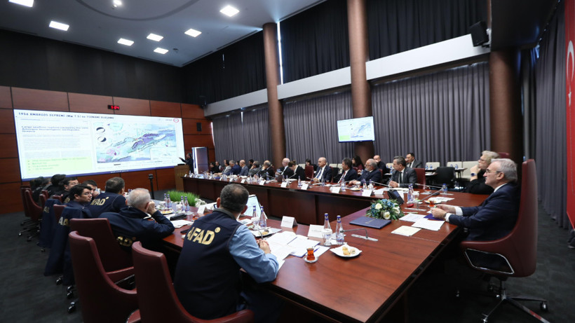 AFAD'dan deprem açıklaması: 3 şehre mobil siren sistemi sevk edildi - Resim : 2