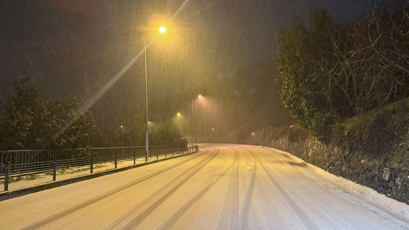 İstanbul’da kar: Yollar beyaza büründü - Resim: 5