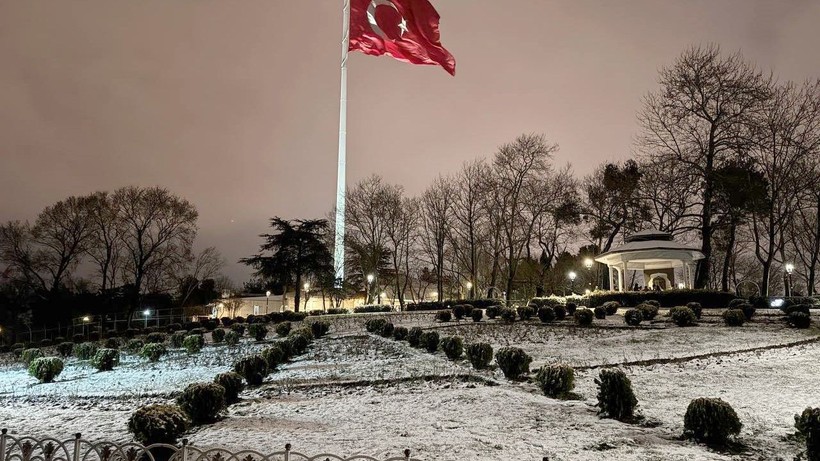 İstanbul’da kar: Yollar beyaza büründü - Resim: 7