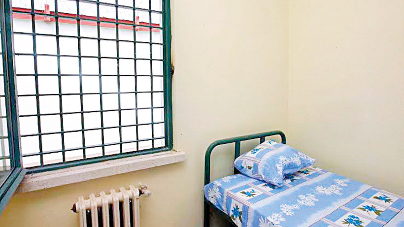 Apo’ya voleybol sahası Özdağ’a 7 adımlık koğuş - Resim : 2