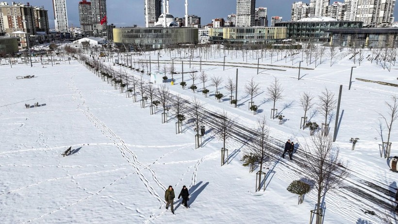 İstanbul buz kesti: Her yer bembeyaz - Resim: 14