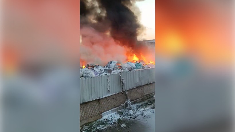 Bursa'da çöp toplama merkezinde yangın - Resim : 1