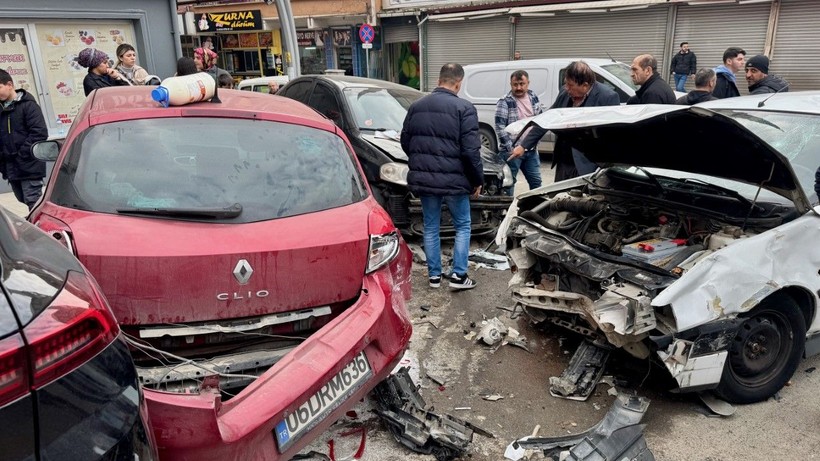 Polisten kaçarken ortalığı birbirine kattı: 3 yaralı - Resim: 1