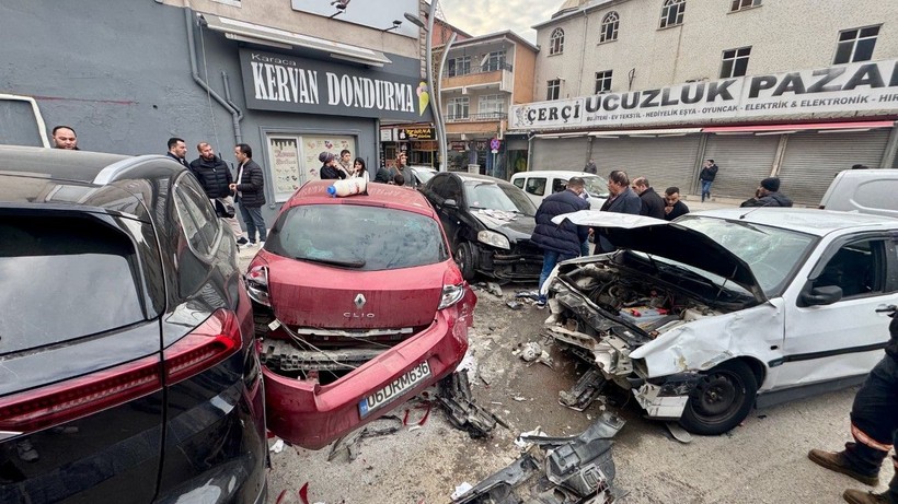 Polisten kaçarken ortalığı birbirine kattı: 3 yaralı - Resim: 2