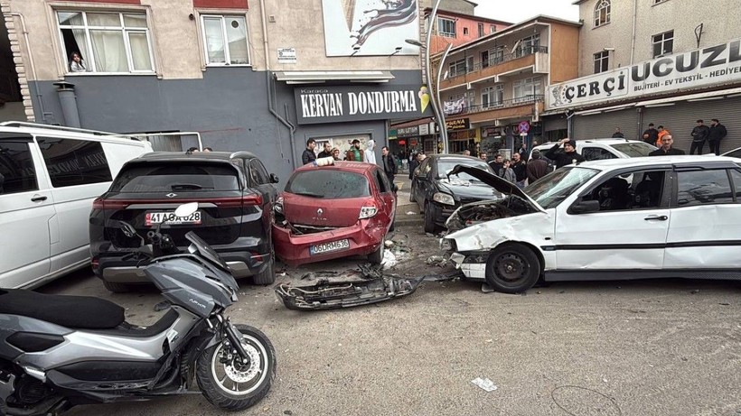 Polisten kaçarken ortalığı birbirine kattı: 3 yaralı - Resim: 4